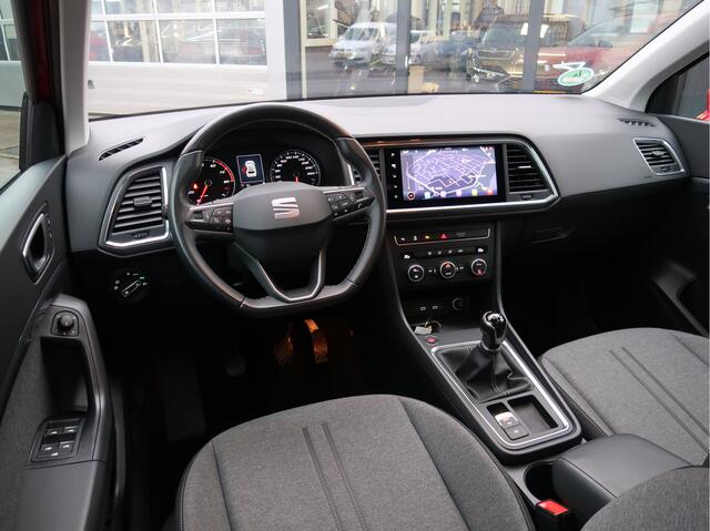 Seat ATECA 1.5 TSI Style Business Intense | trekhaak | camera |