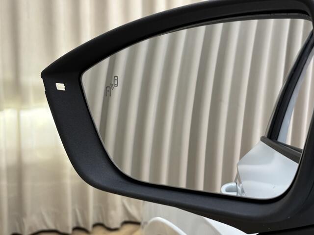 Seat ATECA 2.0 EcoTSI FR 4DRIVE *Panoramadak* | 360 Camera | CarPlay | Keyless | Leder/Alcantara | Adapt. Cruise | Stoelverwarming