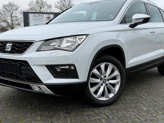 Seat ATECA 1.0 EcoTSI Style | Trekhaak | Dealer onderhouden | Navi | Stoelverw. |