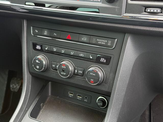 Seat ATECA 1.0 EcoTSI Style | Trekhaak | Dealer onderhouden | Navi | Stoelverw. |