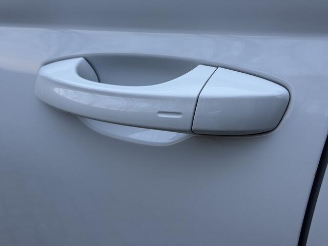 Seat ATECA 1.5 TSI FR Business Intense / Automaat / 360 camera / Beats soundsystem / Parkeerhulp /