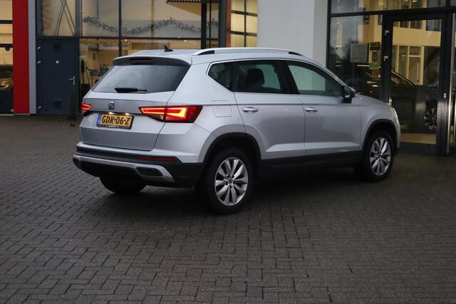 Seat ATECA 1.5 TSI Style Business Intense 110KW/150PK DSG, wegklapbare trekhaak, leder alcantara, achteruitrijcamera, stoel en stuurwielverwarming, acc, adaptieve cruise control, digital cockpit, privacy glas, chroom pakket