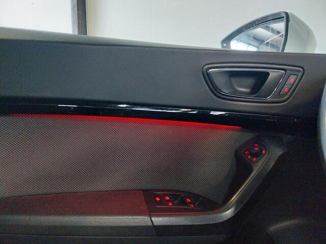 Seat ATECA 1.5 TSI AUTOMAAT Xcellence ADAPT CRUISE CAMERA PARK ASSIST LED NAVI ECC TREKHAAK