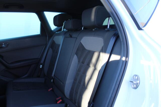 Seat ATECA 1.5 TSI FR Business Intense Pano Dak l Stoel verwarming l Apple/Android carplay l adaptief cruise control l Airco l 18 inch velgen