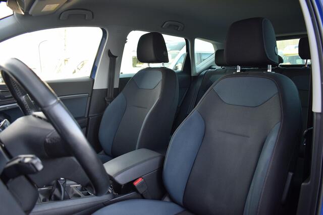 Seat ATECA 1.0 EcoTSI Style Business Intense | Trekhaak | Apple CarPlay | Camera | Climate