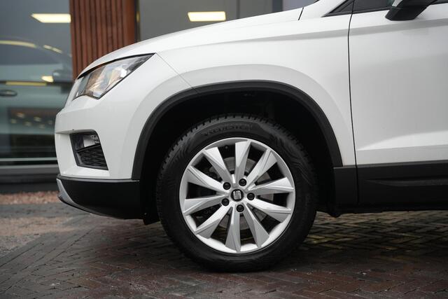 Seat ATECA 1.4 EcoTSI Style Ecc Navi LMV trekhaak camera cruise CarPlay