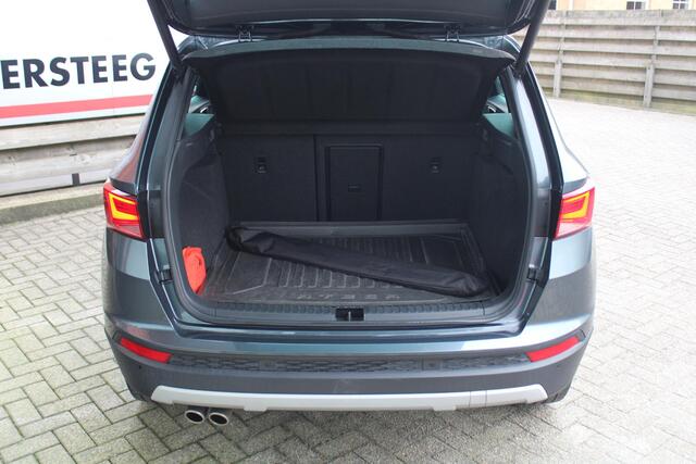 Seat ATECA 1.5 TSI Xcellence Business Intense Automaat, Achteruitrijcamera, Elektr. Achterklep, Dodehoek detectie, Keyless Entry/Start, Verw. Voorruit, Navigatie, Applecarpl./Andr. Auto, Beats by Dr. Dre. Audio