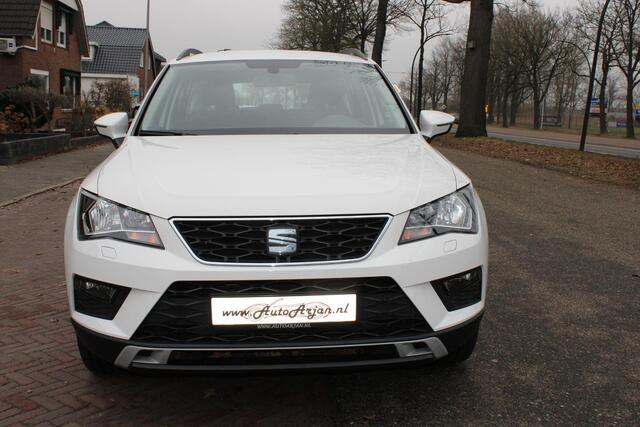 Seat ATECA 1.5 TSI Style Apple carplay, Trekhaak, Garantie