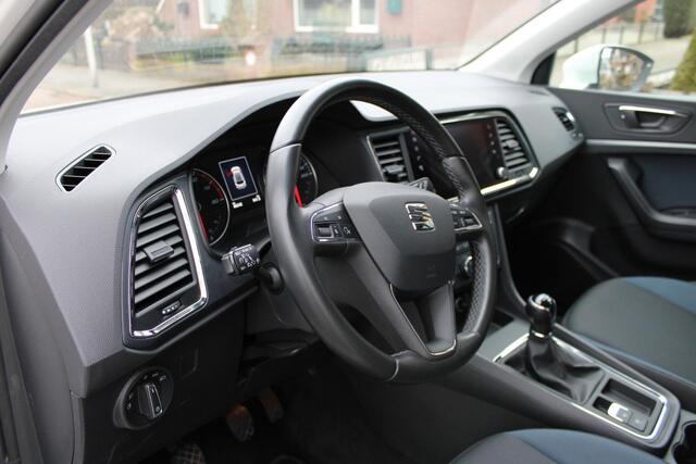 Seat ATECA 1.5 TSI Style Apple carplay, Trekhaak, Garantie