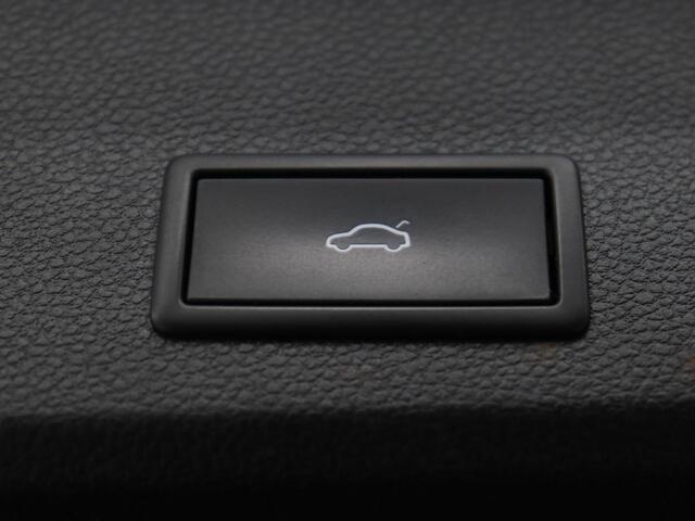 Seat ATECA 1.5 TSI FR Intens | Trekhaak | 360 Camera | Beats Pack | 19'' | Carplay | Full LED | Keyless | Navigatie | Virtual Cockpit | Parkeerhulp | Bluetooth | Sfeerverlichting