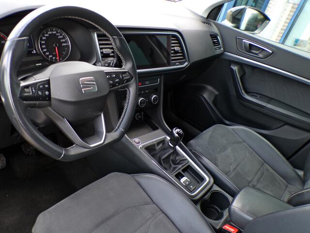 Seat ATECA 1.5 TSI Style Business Intense, Trekhaak / Carplay + Android Auto / Full LED / Camera + Sensoren