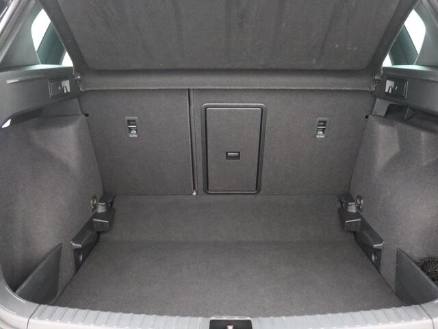 Seat ATECA 1.5 TSI FR Business Intense 150PK DSG 360gr. Camera, Elektrische Achterklep, Keyless, Adaptieve Cruise Control, 18" LM Velgen. Stoel-Stuurverwarming