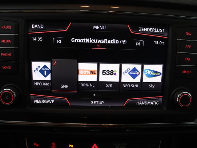 Seat ATECA 1.0 EcoTSI Style Business Intense | Wegklapbare Trekhaak | Camera | Apple Carplay/ Android Auto | Nederlandse Auto |