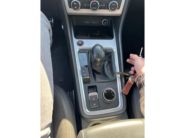 Seat ATECA 1.5 TSI FR Business Intense | 150pk | Trekhaak | Adaptieve Cruise | Achteruitrijcamera | 1.600kg trekgewicht | Stoelverwarming