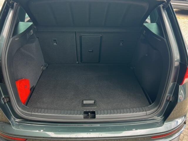 Seat ATECA 1.5 TSI FR TREKHAAK/PANO-DAK/CAMERA/ELEK-KLEP/DIG-DASH/ACC/BEATS/STOELVERW