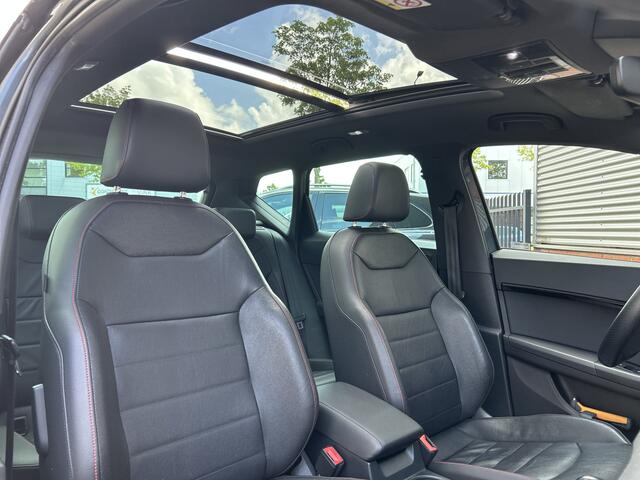 Seat ATECA 1.4 EcoTSI FR | Panoramadak | Standkachel | Automaat | Stoelverwarming | 360 Camera | Trekhaak |