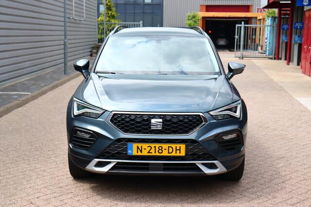 Seat ATECA 1.5 TSI Style Business Intense O.a: PDC, Camera, Carplay, Stoel+Stuurverw, Navi, Etc. All-in prijs!