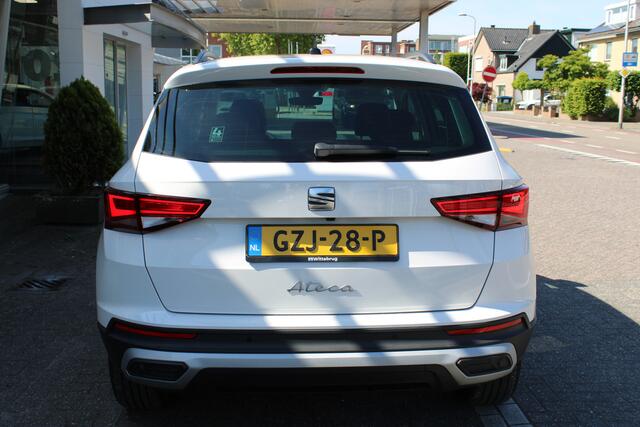 Seat ATECA 1.5 TSI 150PK DSG Style Business Intense LM 17", verw. stuur & stoelen, Apple Carplay/Android Auto