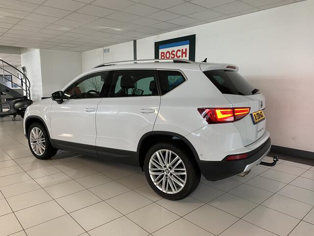 Seat ATECA 1.5 TSI Xcellence Business Intense Panoramadak /Trekhaak / Carplay /Stoelverwarming
