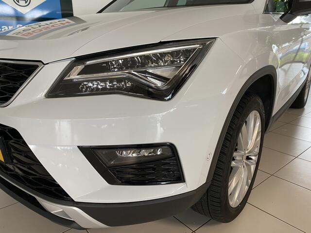 Seat ATECA 1.5 TSI Xcellence Business Intense Panoramadak /Trekhaak / Carplay /Stoelverwarming