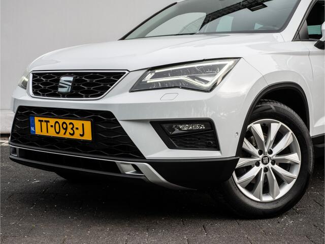 Seat ATECA 1.0 EcoTSI Style Business Intense Trekhaak/ Panoramadak/ Stoelverwarming/ Camera/ Parkeerhulp/ Navigatie