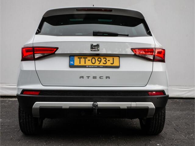 Seat ATECA 1.0 EcoTSI Style Business Intense Trekhaak/ Panoramadak/ Stoelverwarming/ Camera/ Parkeerhulp/ Navigatie