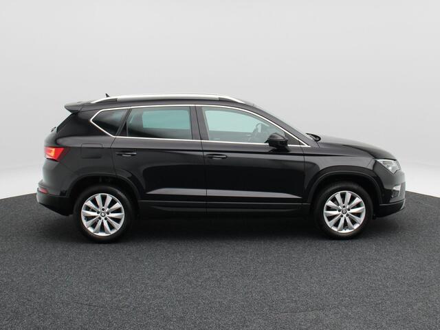 Seat ATECA 1.0 EcoTSi 110 Pk Style Business Intense | Full LED | Trekhaak | Stoelverwarming | Camera | CarPlay | Alcantara | Cruise Control | 17 Inch |