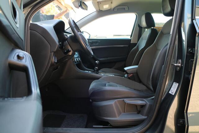 Seat ATECA 1.0 EcoTSI Style | Camera | Elektr. A. Klep | Carplay |