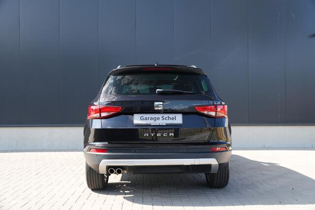 Seat ATECA 1.4 EcoTSI Xcellence 150pk Business Intense - Trekhaak - Panoramadak - Navi - ACC - Keyless - 360 Camera - LED - Rijklaar
