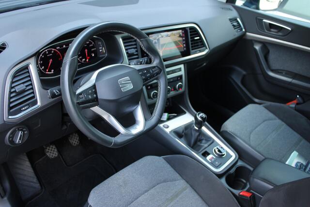 Seat ATECA 1.5 TSI Xperience Intense Navigatie 360-Camera DAB Led Alcantara Zwenkbare-Trekhaak