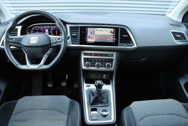 Seat ATECA 1.5 TSI Xperience Intense Navigatie 360-Camera DAB Led Alcantara Zwenkbare-Trekhaak