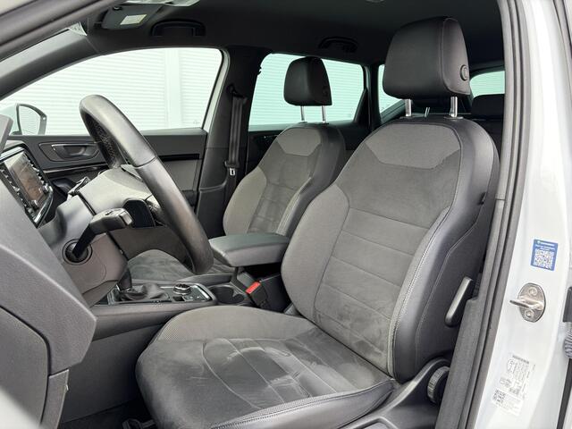 Seat ATECA 1.5 TSI Xcellence Business Intense / Trekhaak ( 1600 kg ) / Apple Carplay/Android Auto / Navigatiesysteem full map + hard disk / 360 camera /