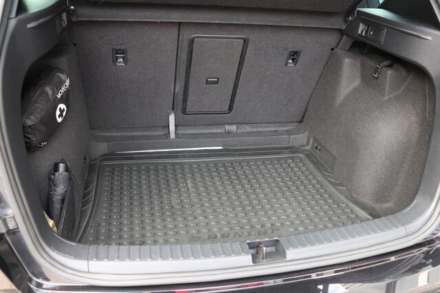 Seat ATECA 1.5 TSI Xcellence Business Intense. Panoramadak, Trekhaak.