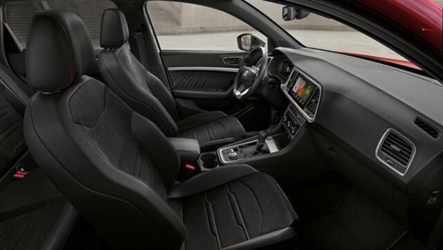 Seat ATECA 1.5 TSI FR Business Intense - ¤6.500,- Voordeel - 19 inch Velgen - Panorama Dak