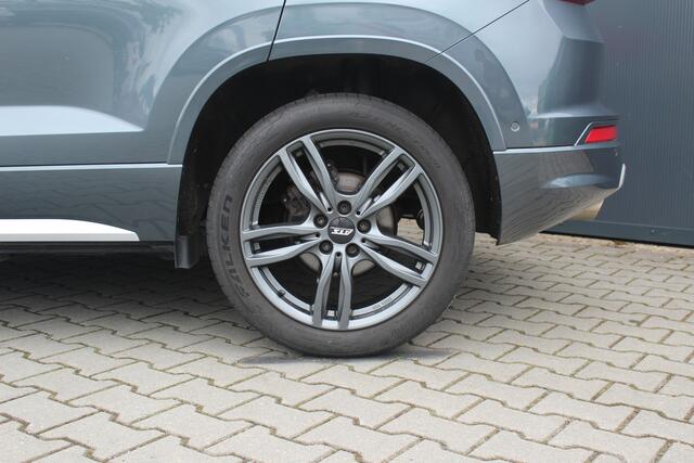 Seat ATECA 1.5 TSI FR | Incl. 12 Maanden garantie | Adaptieve Cruise | Airco | Bluetooth | Parkeercamera | Parkeersensoren | Navigatie | Stoelverwarming | Apple Carplay/Android Auto | Elektrisch inklapbare trekhaak | + Winterset