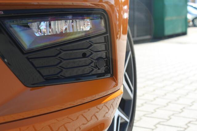 Seat ATECA 2.0 EcoTSI FR 4DRIVE Business Intense | Incl. 12 maanden garantie | Trekhaak | 360 camera | Parkeersensoren | Schuif/kantel dak | Climate control | Cruise control | Apple Carplay/Android Auto | Airco | Bluetooth | Elektrische kofferklep | Lichtmetalen velgen