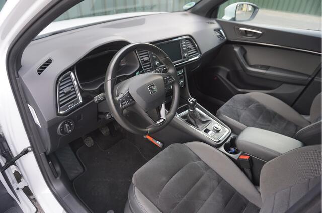 Seat ATECA 1.5TSI 150pk Xcellence Intense + Panoramadak/ 360 Camera/ LED/ Trekhaak/ Navi/ Garantie