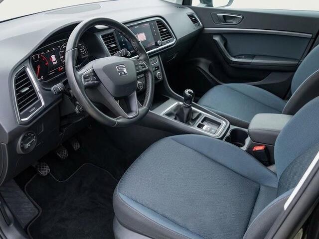 Seat ATECA 1.0 EcoTSI Style Business Intense 116pk | Trekhaak | Parkeercamera | Navigatie | Adaptieve cruise controle | Lichtmetalen velgen