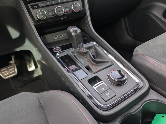 Seat ATECA 1.5 150PK FR | Trekhaak | Navi | Camera's | LED | Alcantara | Stoelverw. | Climate Control | ACC | Virtual Cockp.
