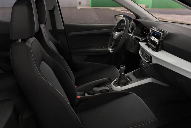 Seat Arona 1.0 TSI Style / 16 inch lichtmetalen velgen "Design" / Apple CarPlay(TM) & Android Auto(TM) / Parkeersensoren achter / Cruise Control