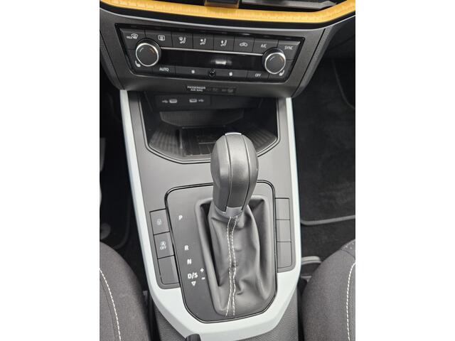 Seat Arona 1.0 TSI Business Connect // Style // Automaat