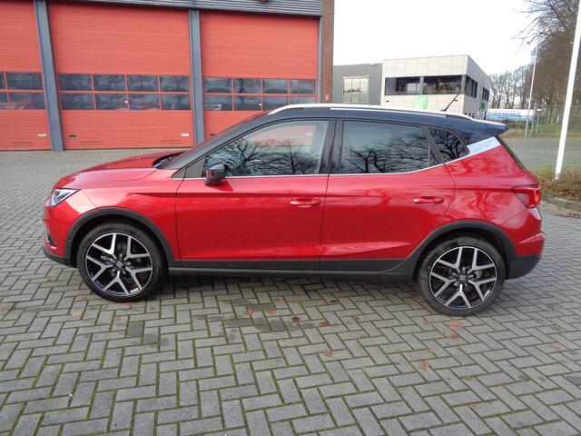 Seat Arona 1.5 TSI EVO FR Business Intense LED-koplampen Stoelverwarming 1e Eig.