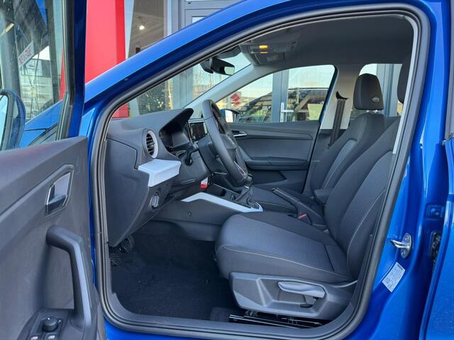 Seat Arona 1.0 EcoTSI Style / NIEUWE AUTO 2024 OP KENTEKEN /