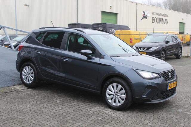 Seat Arona 1.0 EcoTSI Style Automaat/Digitaal dashboard/Lage kilomterstand/Parkeersensoren/Lane assist/Cruise control/Lichtmetalen velgen.