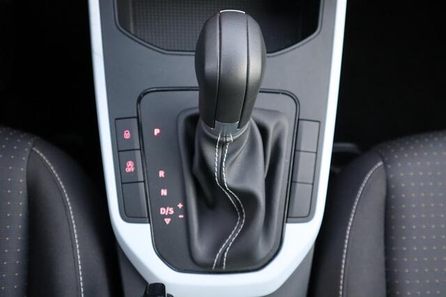 Seat Arona 1.0 EcoTSI STYLE DIGITAL DASH|APPLE CARPLAY|NIEUWSTAAT|FABRIEKSGARANTIE!