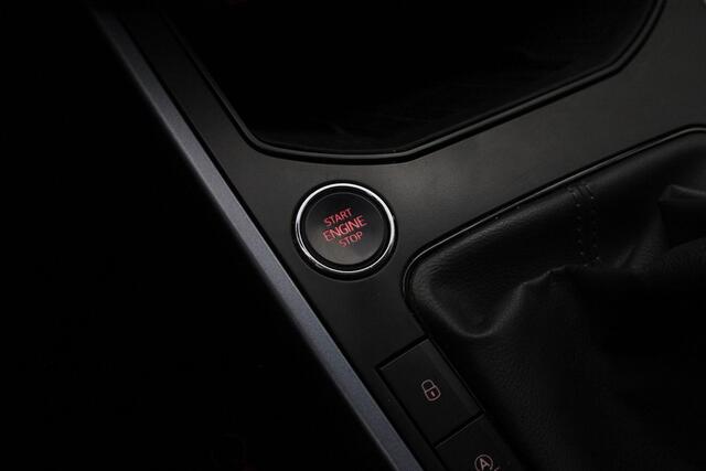 Seat Arona 1.0 TSI 95 pk Style Business Intense Plus | Leder/alcantara | Achteruitrijcamera | Stoelverwarming | Navigatie | Adaptive Cruise | Keyless Entry