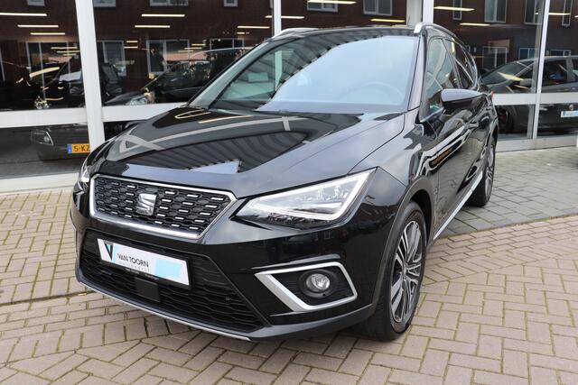 Seat Arona 1.0 TSI Xcellence Business Intense Automaat. Incl. Set winterwielen! Navigatie, 17 inch, dodehoek detectie.
