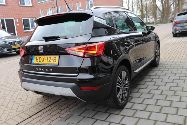 Seat Arona 1.0 TSI Xcellence Business Intense Automaat. Incl. Set winterwielen! Navigatie, 17 inch, dodehoek detectie.