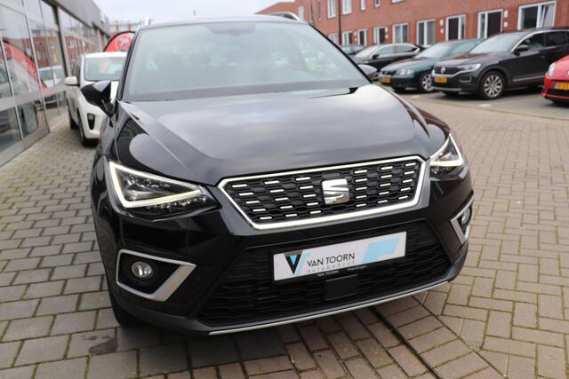 Seat Arona 1.0 TSI Xcellence Business Intense Automaat. Incl. Set winterwielen! Navigatie, 17 inch, dodehoek detectie.