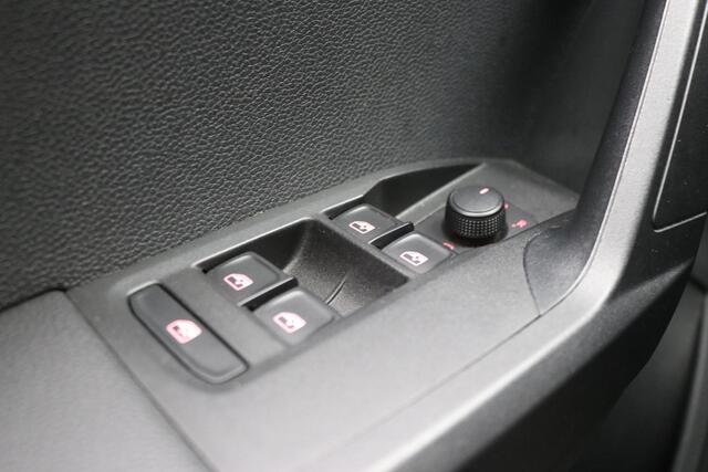 Seat Arona 1.0 TSI Style / Airco Climate Control / Cruise Control / Navigatie Apple CarPlay & Android Auto / LMV / Onderhoudshistorie aanwezig /
